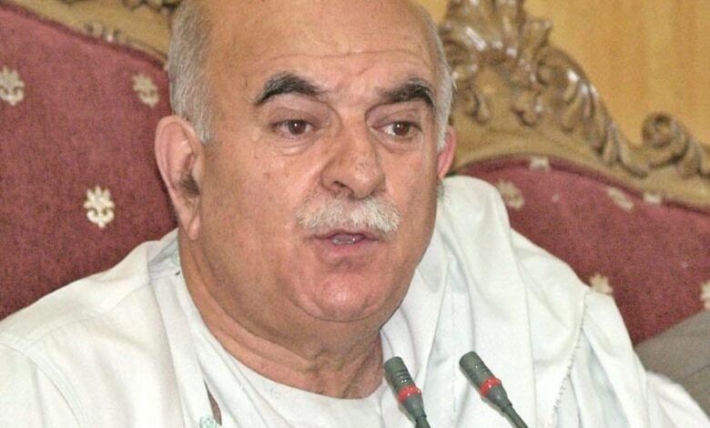 Achakzai offers PkMAP platform to PTI to form govt | The Express Tribune