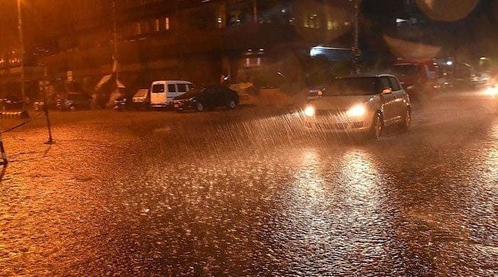 Fresh spell of monsoon rain hits parts of Karachi