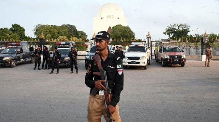 Street crimes drop by 50% in first quarter of 2024: Karachi police chief